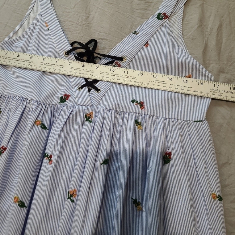 Zara Striped embroidered floral Mini Dress with lace front size Small - Picture 9 of 11